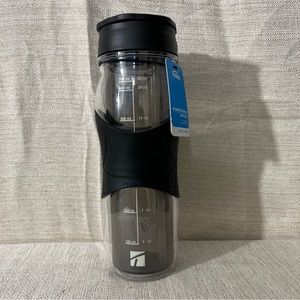 Trudeau Cool Off 24-Ounce Hydration Bottle Blue